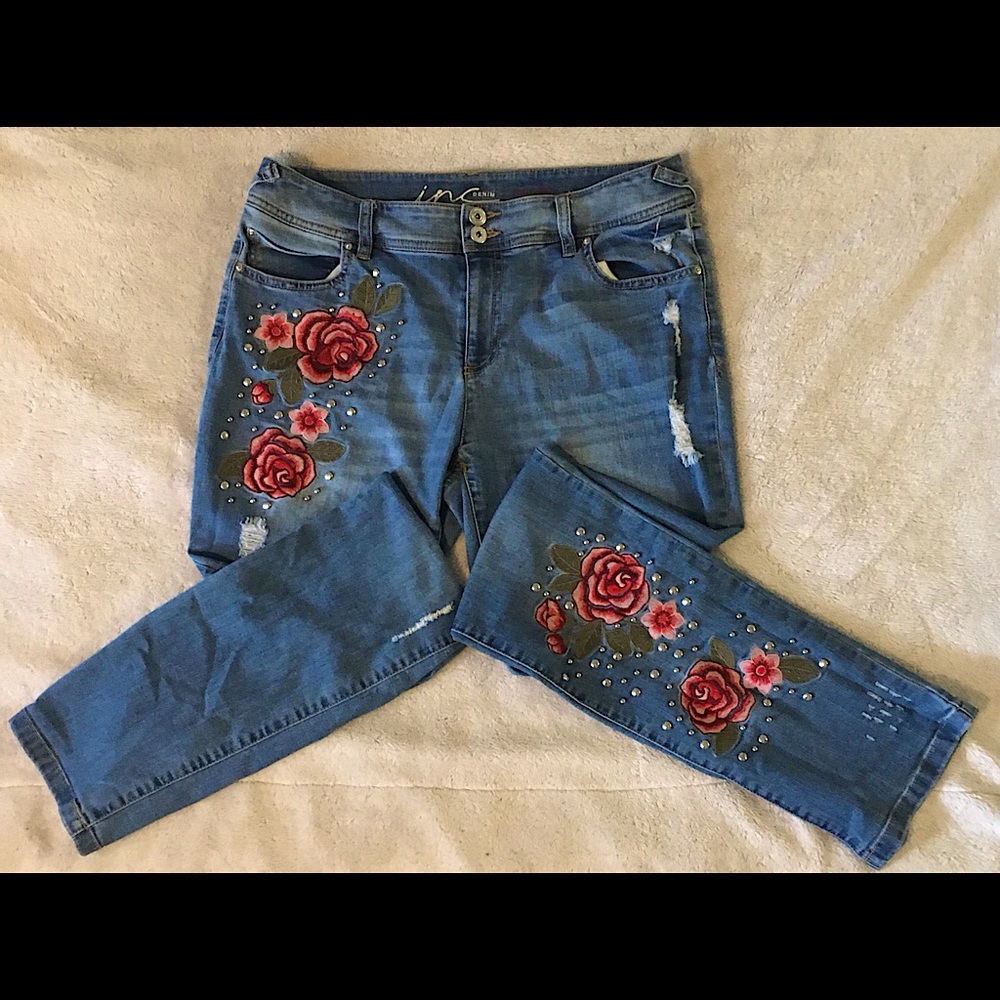 Flower and Studded Embellished Boyfriend Jeans